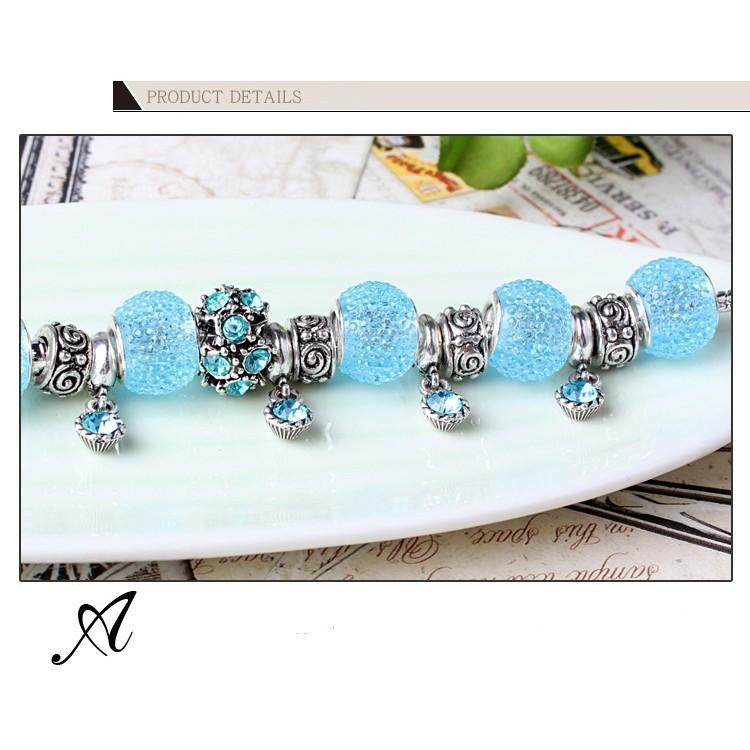 Vòng tay charm màu sắc