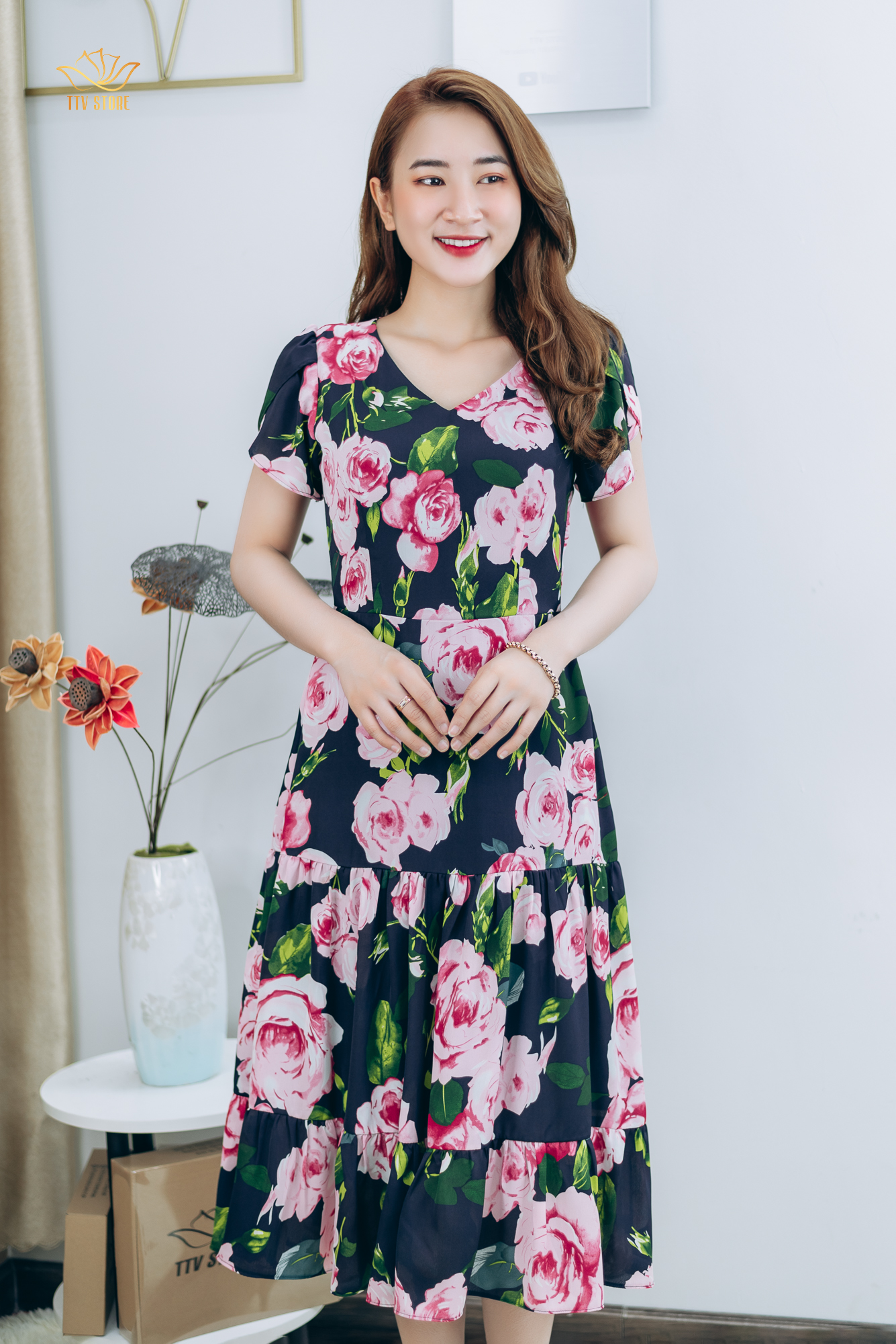 Đầm maxi thiết kế trung niên cao cấp sang trọng Cổ tim tay ngắn màu Xanh hoa hồng TTV STORE TTV1317