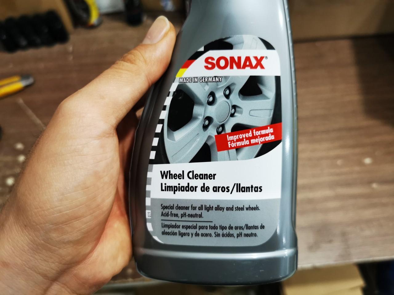 Dung Dịch Vệ Sinh Rửa Vành Mâm Xe Sonax 4292001 500ml Tặng Cọ