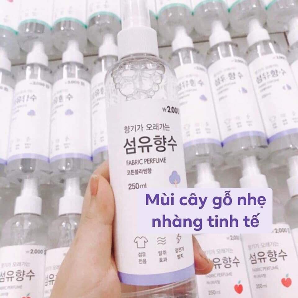 Xịt Thơm Quần Áo Hương Honey Peach Fabric Perfume Korea 250ml