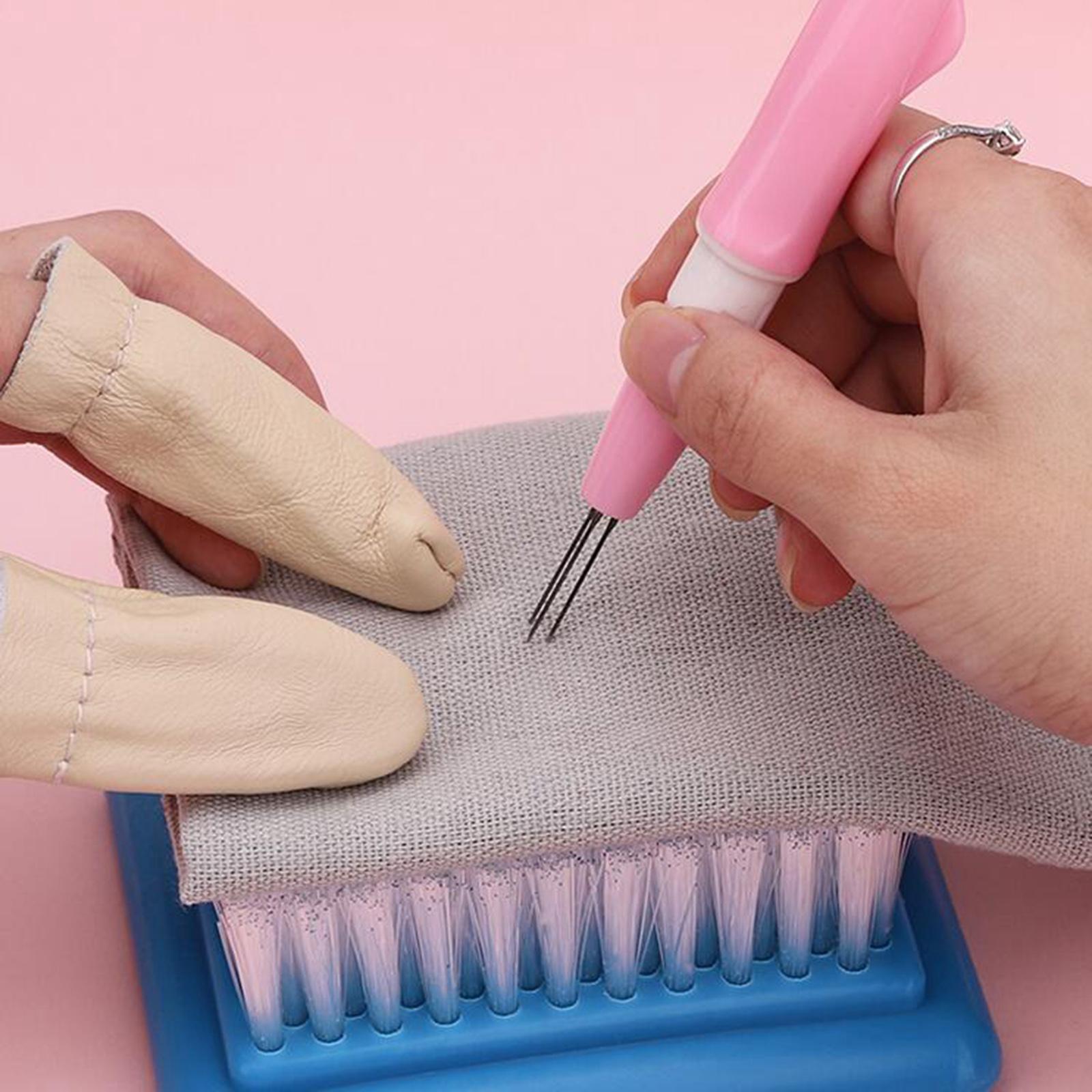 Wool Felting Needle Kit with Wool Felting Needles and Foam Mat for DIY Yarn