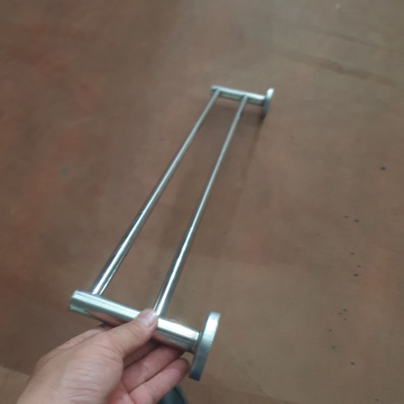 Gía treo khăn - vắt khăn tắm bằng inox