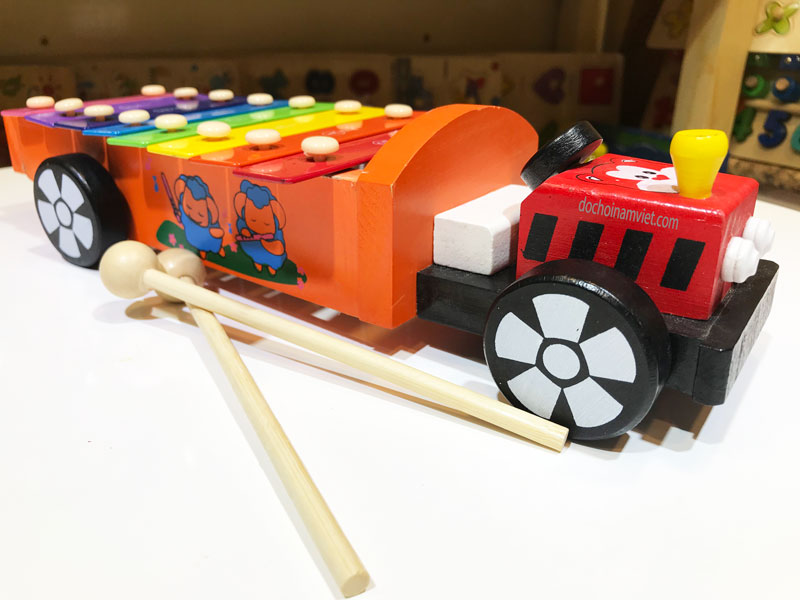 Xe kéo mặt đàn gõ âm thanh hình xe lửa bằng gỗ