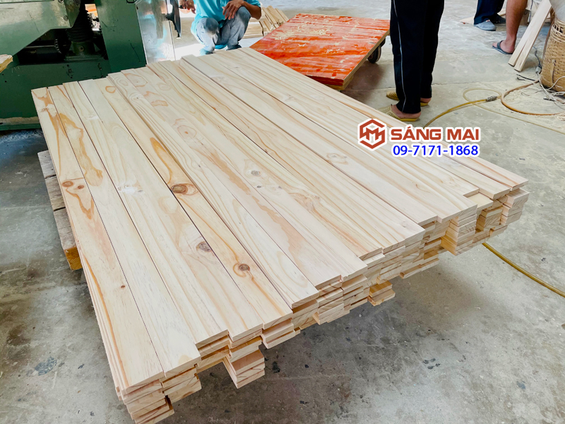 Thanh gỗ thông 3cm x 1,2cm x dài 120cm + láng mịn 4 mặt