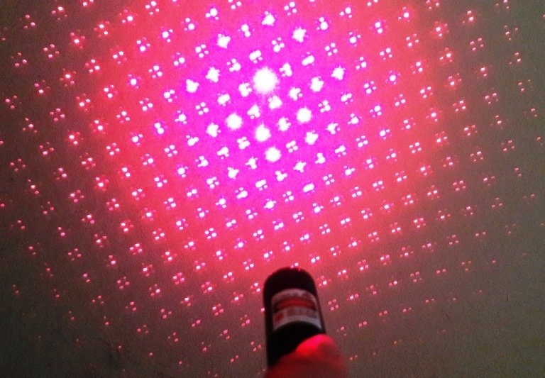 Hình ảnh Đèn pin chiếu tia laser 303 (Kèm hộp+pin+sạc) - Hàng chính hãng