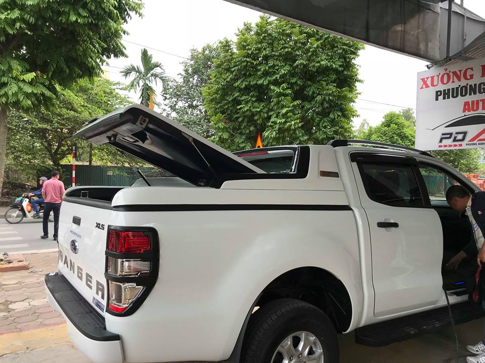 Ty chống cốp sau Ford Ranger/Mazda BT50