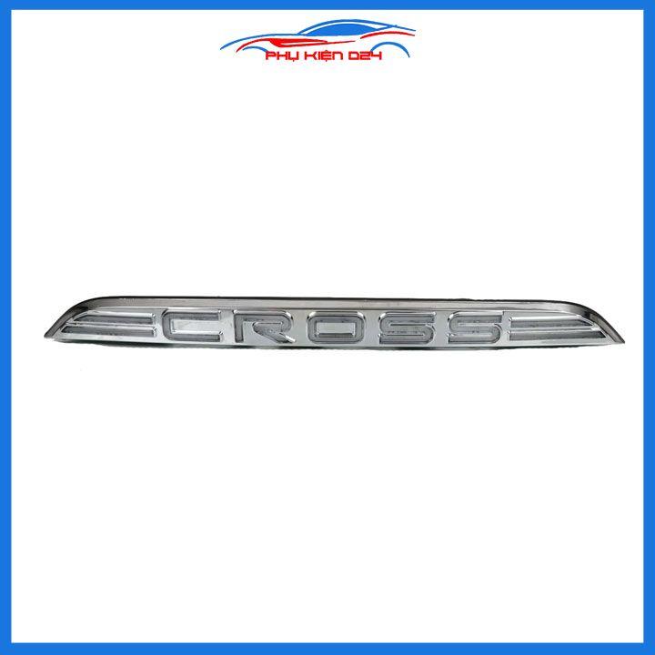 Ốp tay cốp sau có đèn led Toyota Cross 2020-2022 màu đen ánh sáng đỏ, màu trắng sáng vàng trang trí xe
