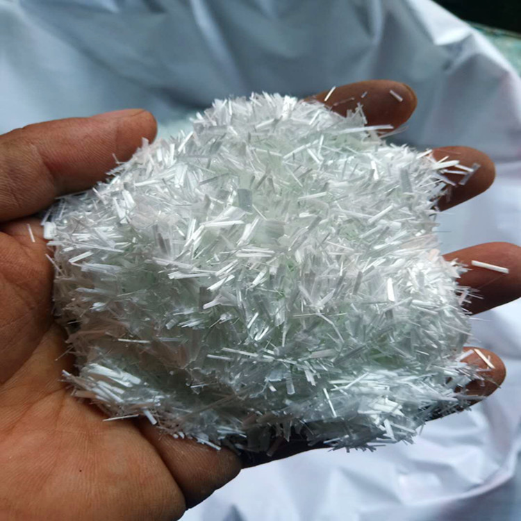 Sợi thuỷ tinh cắt nhỏ, ứng dụng trong phào chỉ, bê tông chống nứt, composite, tole lấy sáng, đúc chậu cảnh