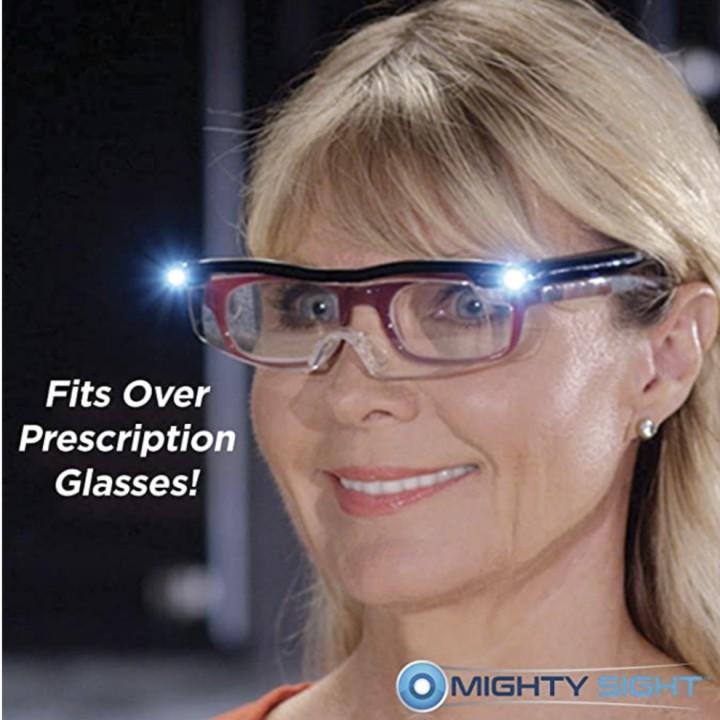 Kính phóng đại 160% LED Sạc USA Mighty Sight