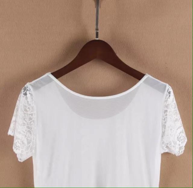 Áo mặc trong váy sát nách tay ren