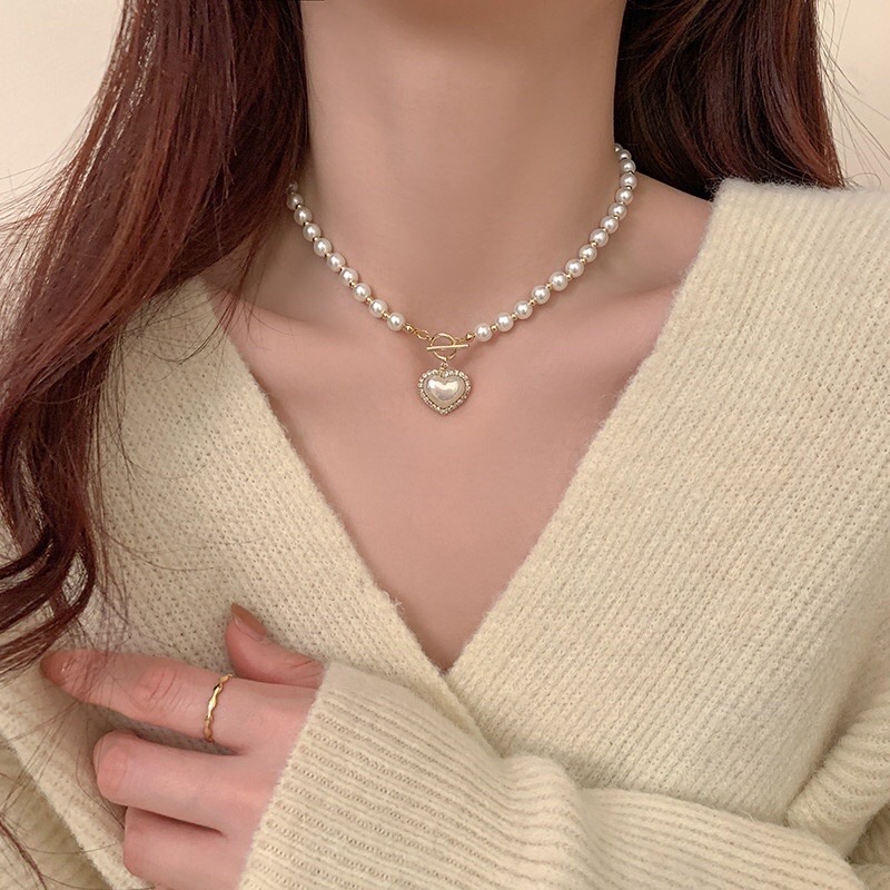 Vòng Cổ Choker Đính Hạt Ngọc Mặt Hình Trái Tim Thời Trang Sang Chảnh