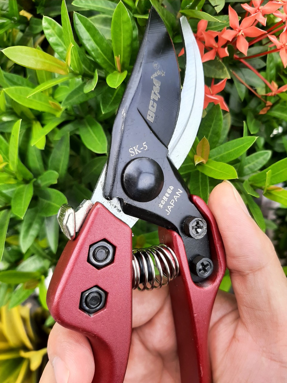 Kéo Cắt Tỉa Cành Cây Chất Liệu Thép Không Rỉ Cao Cấp SK5 Nặng Chắc Tay