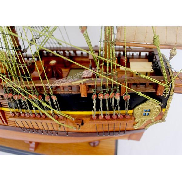 Mô hình thuyền gỗ trang trí HMS Endeavour 110cm