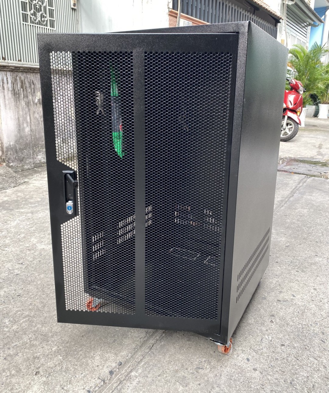 Tủ mạng HTTrack 20U D600 - Hàng Chính Hãng