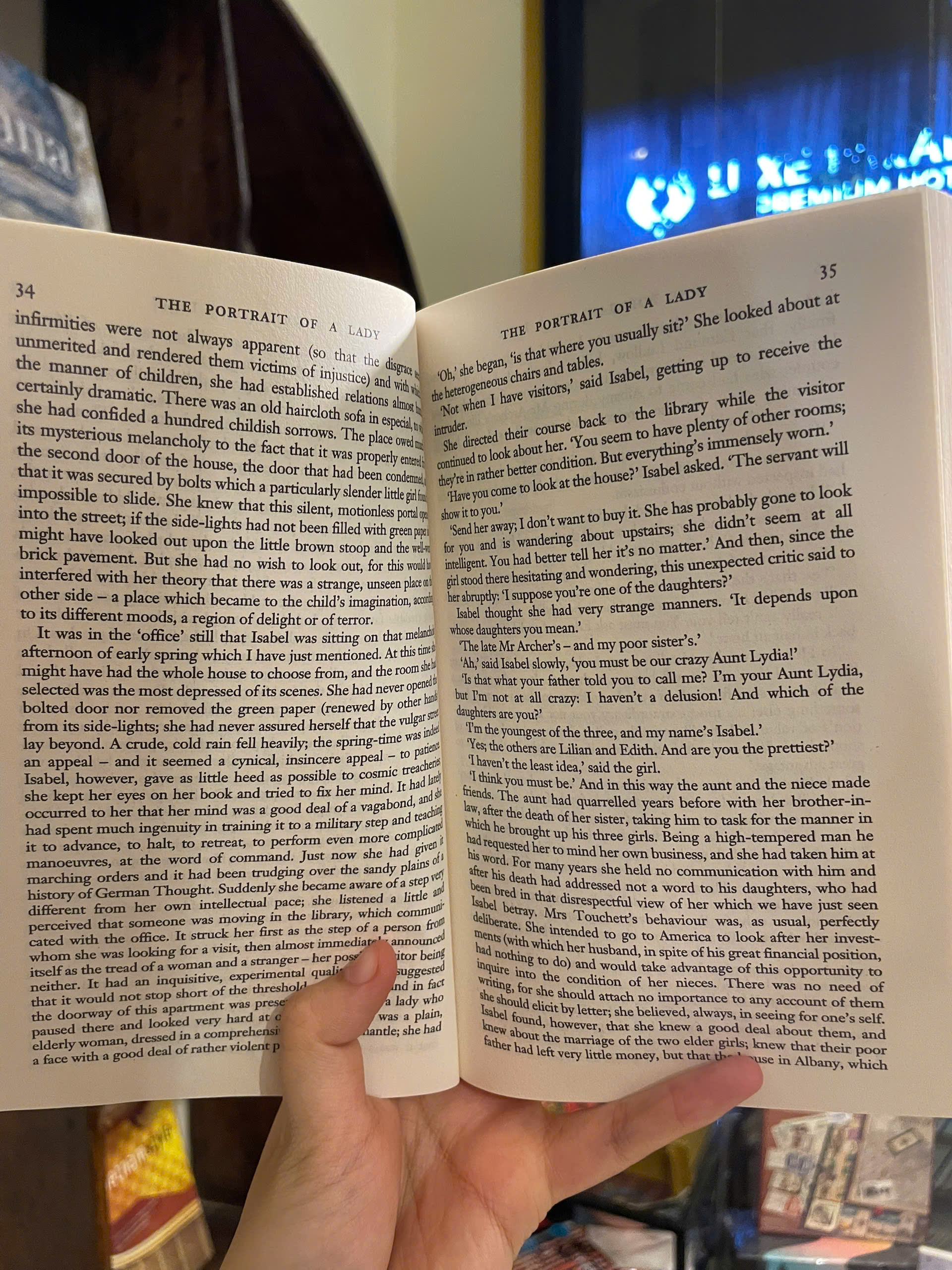 Sách - The Potrait of a Lady by Henry James - Classics/Fiction/Literature book in English