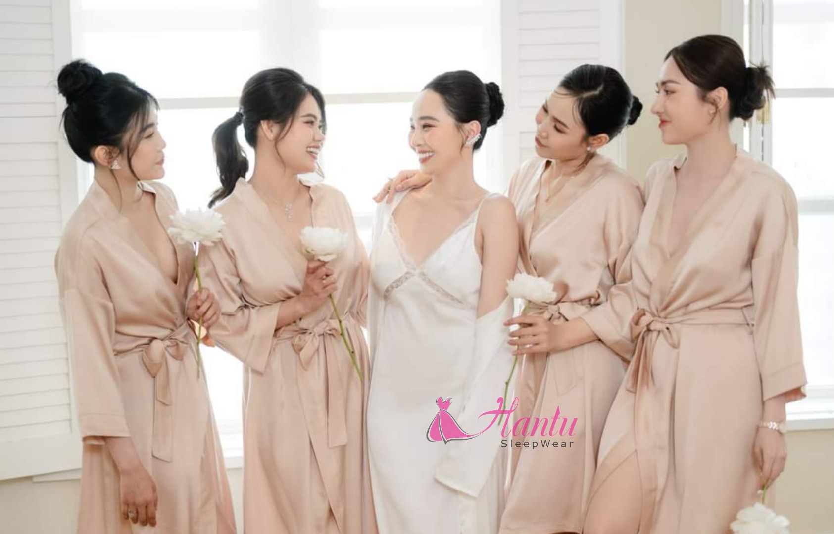 Set áo choàng kèm váy ngủ lụa 2 dây chụp hình phóng sự cưới Hantu Sleepwear nhiều màu,đủ size
