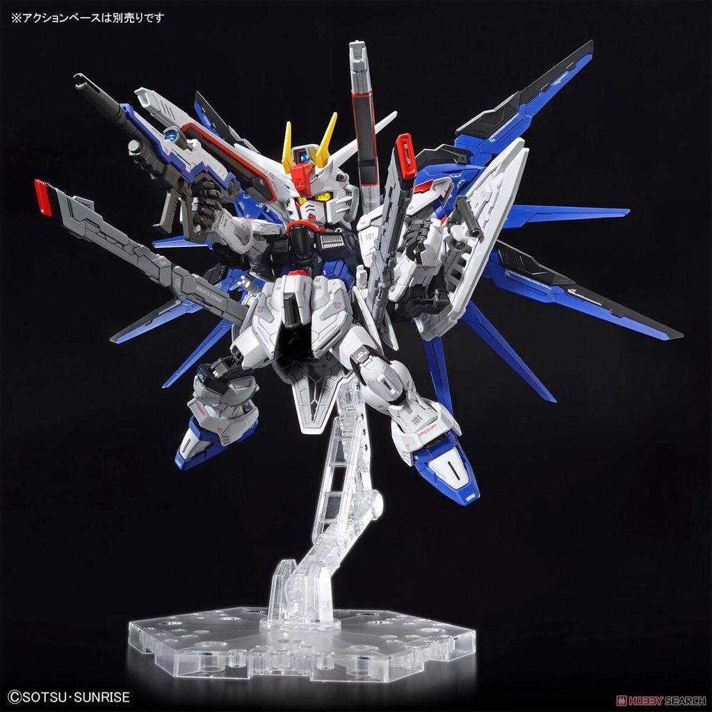 Mô hình SD FREEDOM GUNDAM MASTER GRADE BANDAI