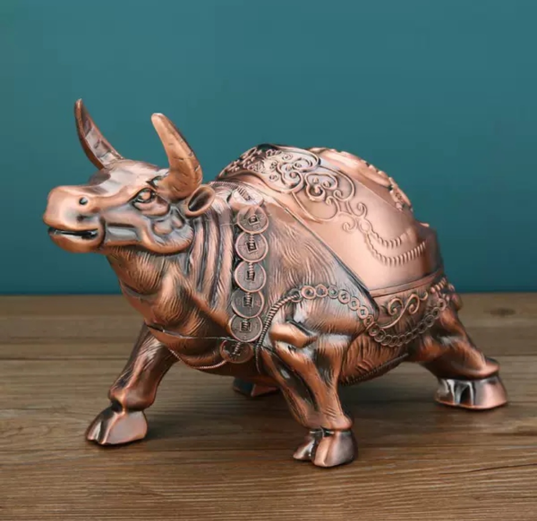 Gạt tàn hình trâu hợp kim đồng mới 4 màu