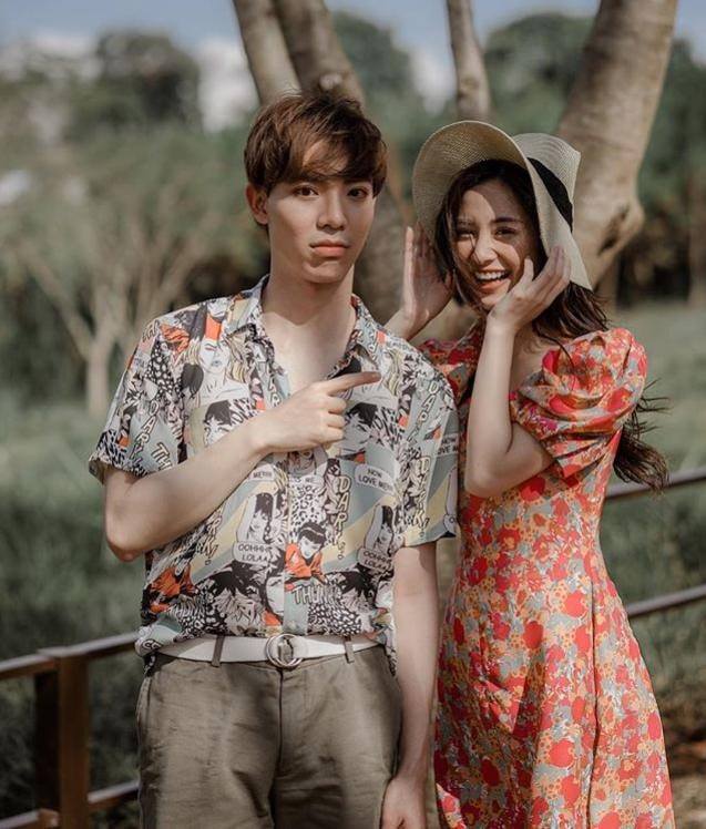 Đầm suông hoa nhí tay phồng vintage - VN221901