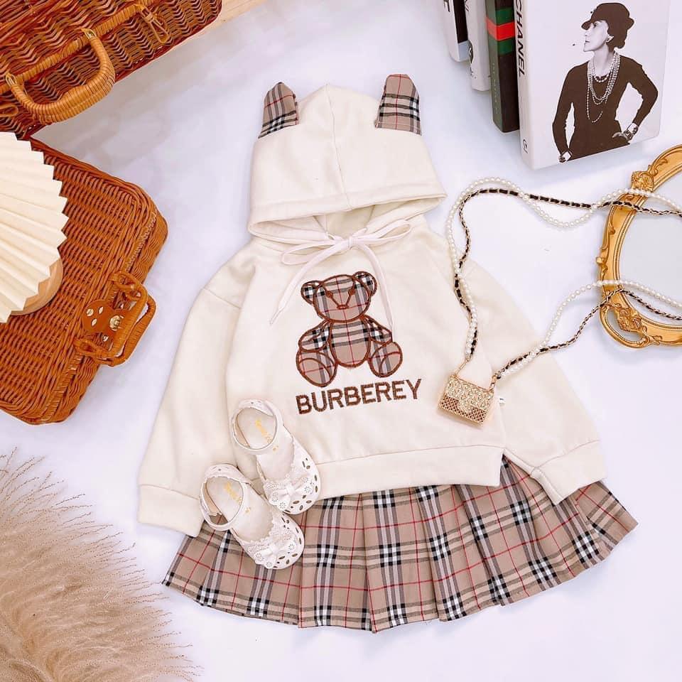 SÉT ÁO NỈ BUBUERRY+ CHÂN VÁY KẺ