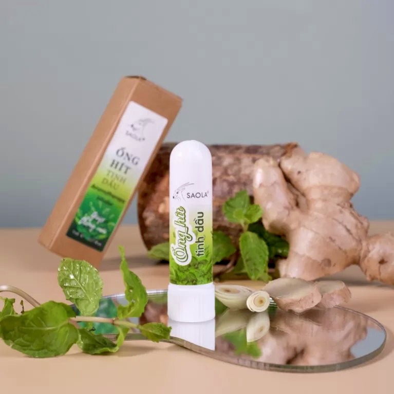 Ống hít tinh dầu thiên nhiên SAOLA - Ống Hít Thảo Dược Huế, Giảm Nghẹt Mũi, Nhức Đầu, Say Tàu Xe - Hàng Chính Hãng