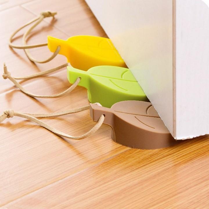 Chặn cửa chống va đập hình chiếc lá - giao màu ngẫu nhiên