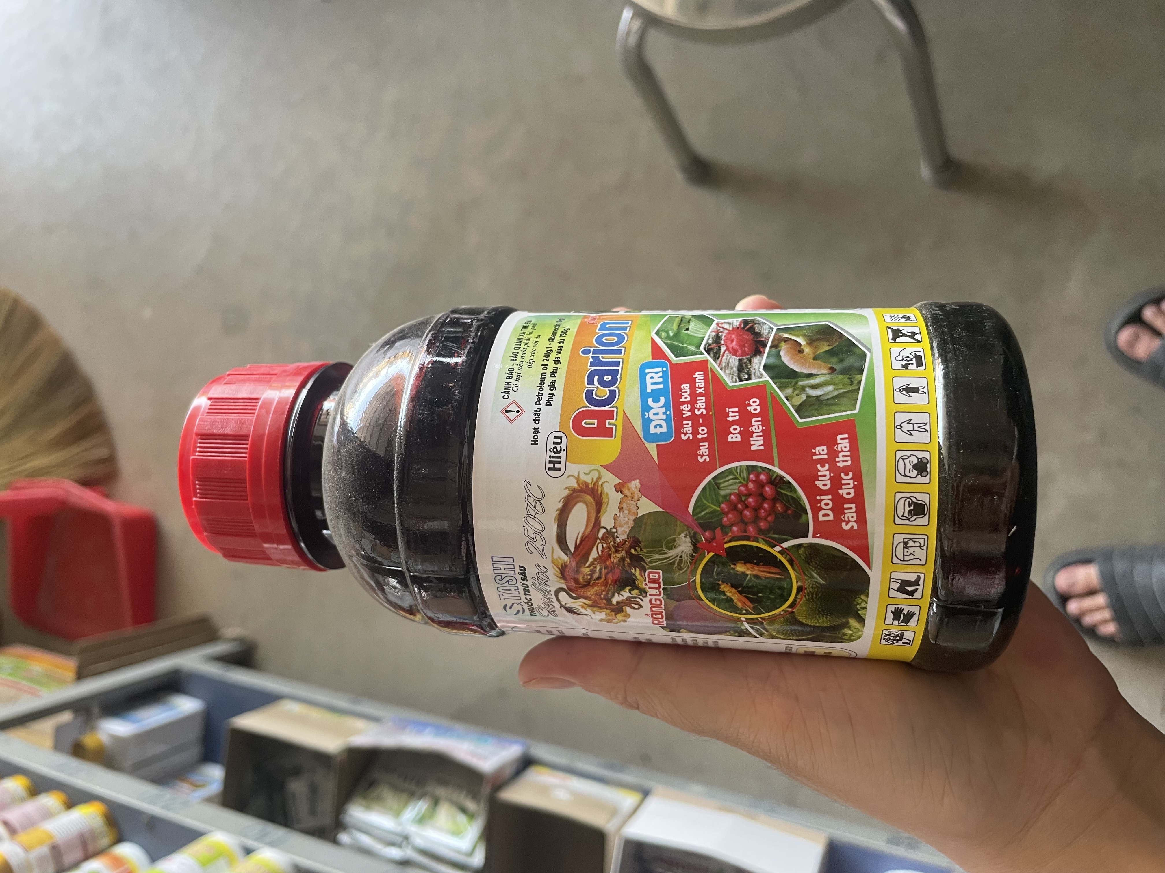 Thuốc trừ sâu Acarion 250EC Đặc trị sâu vẽ bùa, sâu tơ, sâu xanh, bọ trĩ, nhện đỏ, dòi đục lá và sâu đục thân.