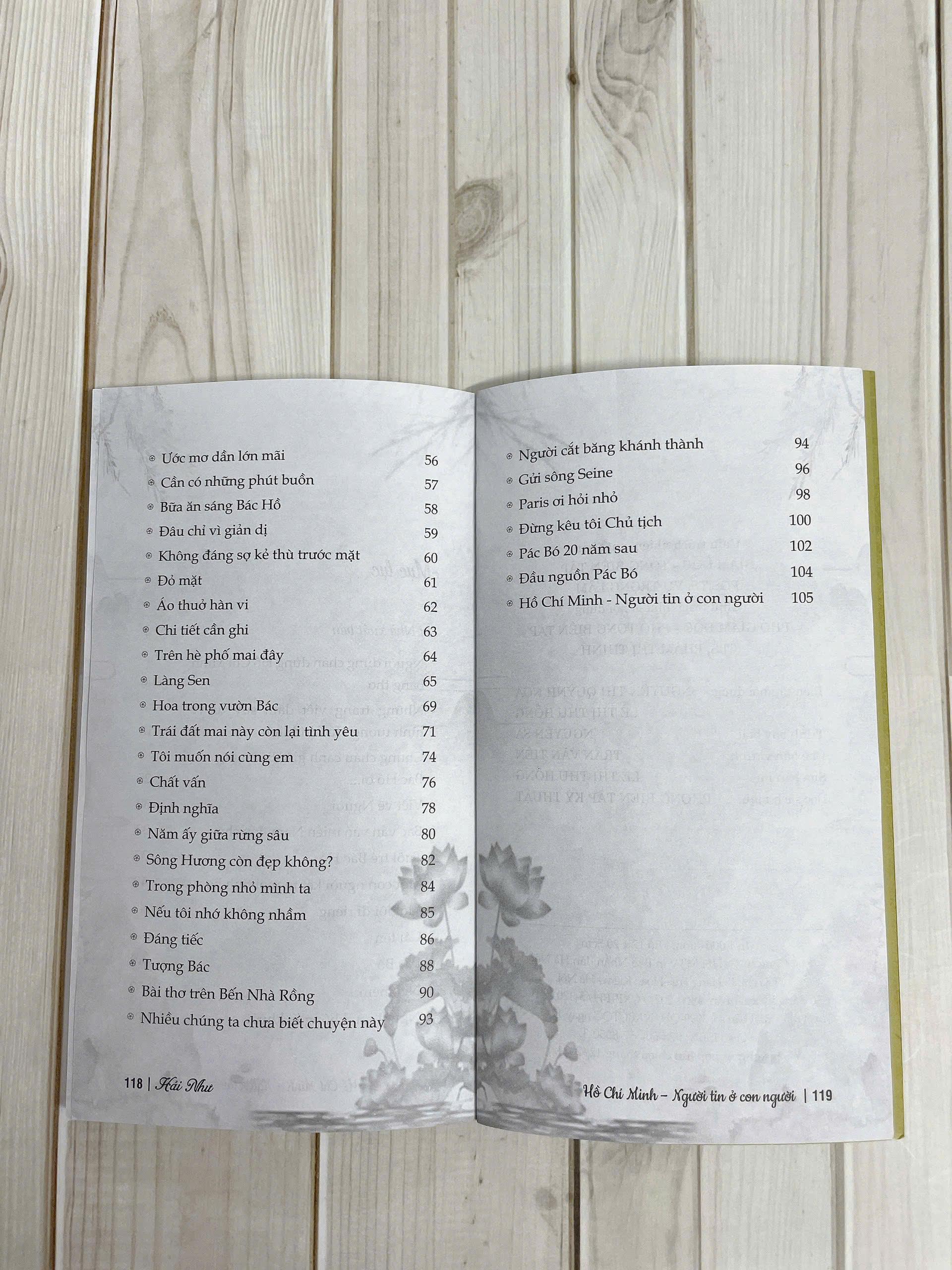 Sách - Hồ Chí Minh - Người Tin Ở Con Người