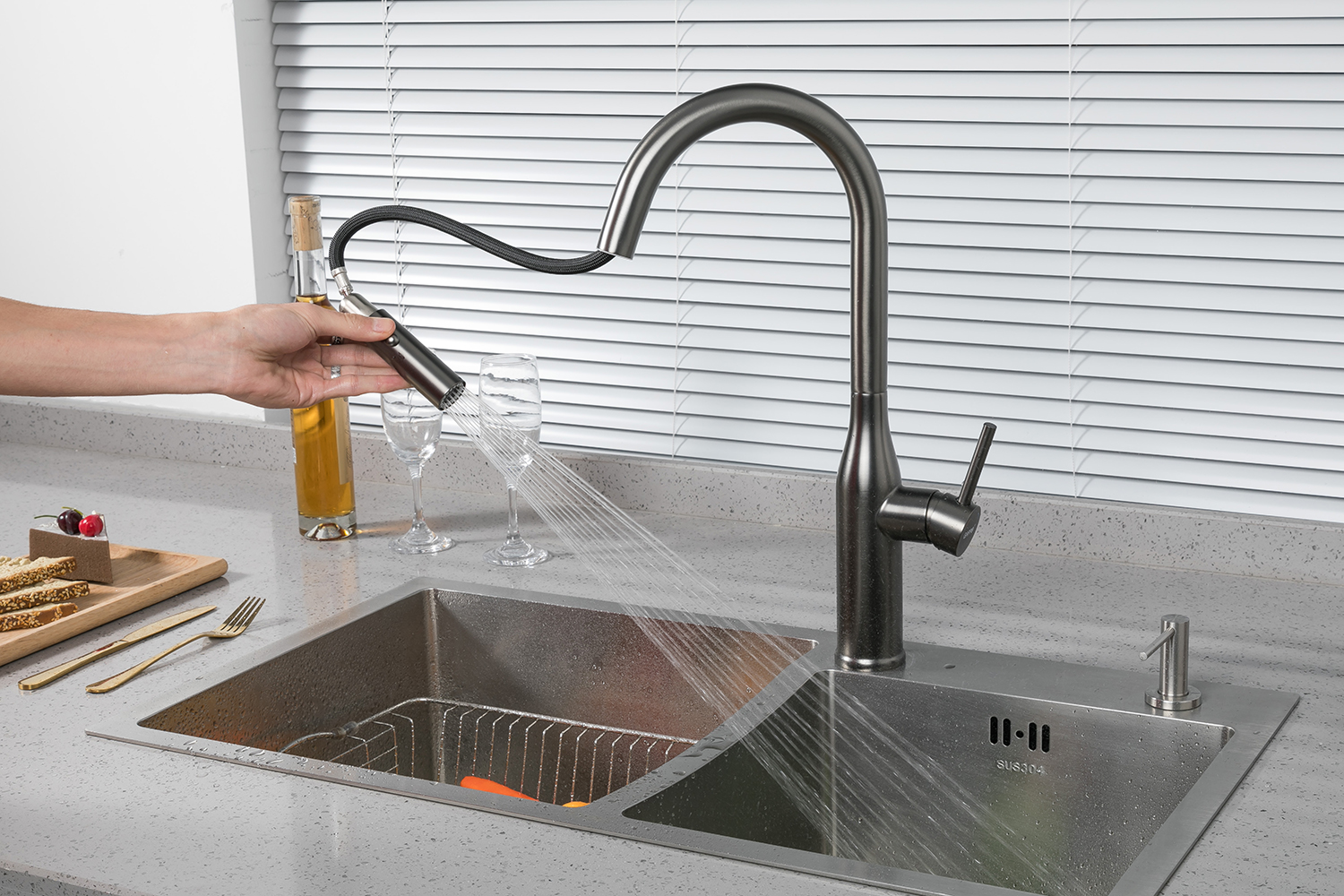 VÒI RỬA BÁT DÂY RÚT CAO CẤP NHẬP KHẨU NGA GAPPO G4398-41