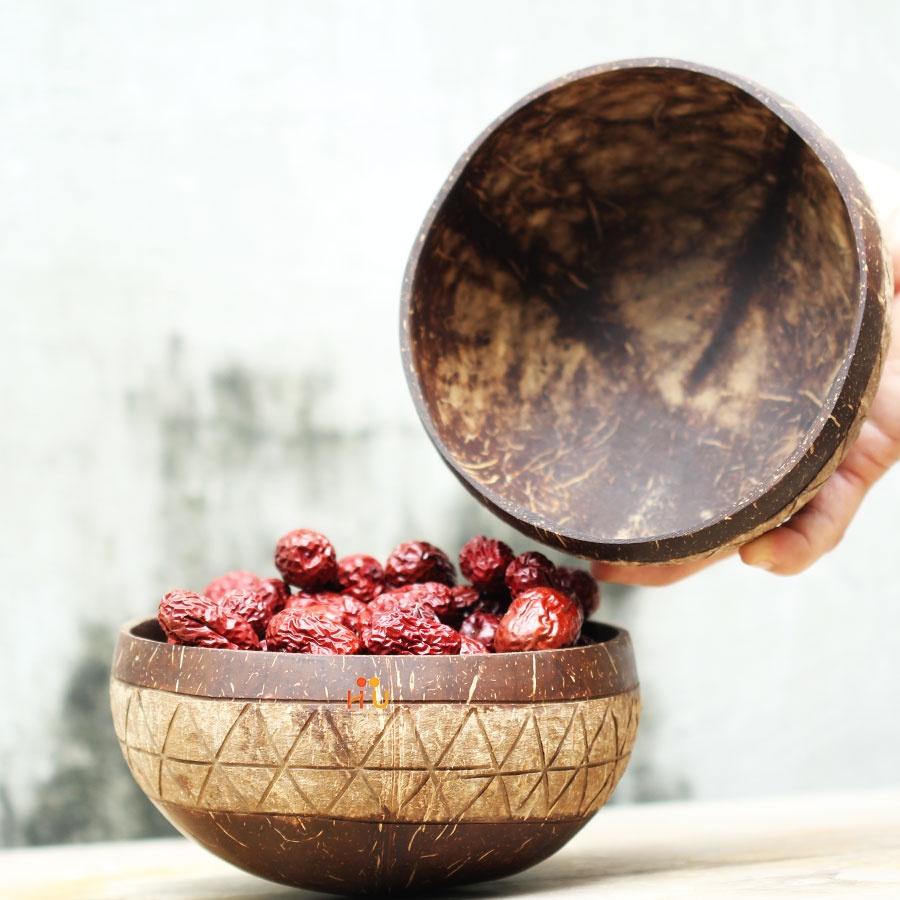 Tô gáo dừa khắc hoa văn Cas