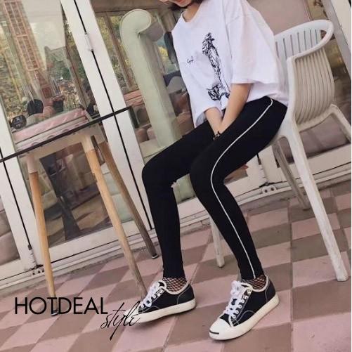 Quần thể thao viền trắng nhỏ chất đẹp