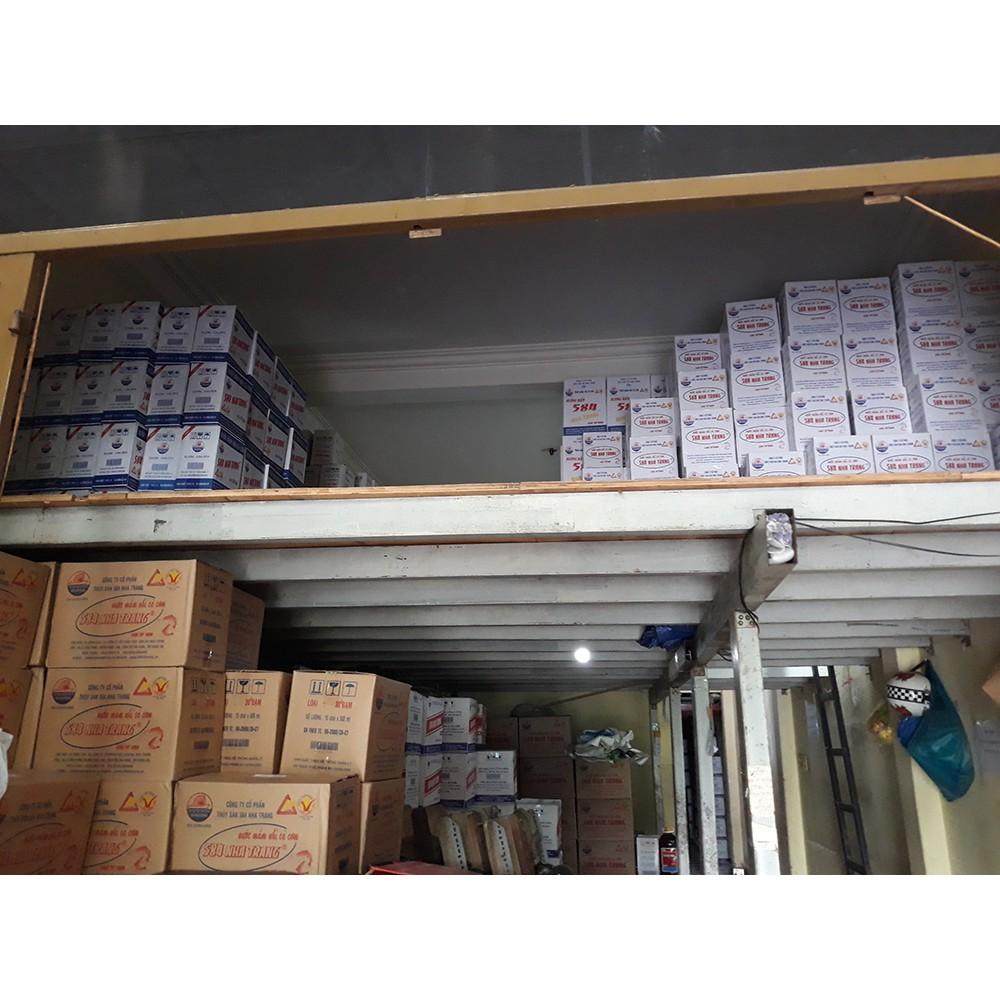 Thùng 4 chai 5 Lít Nước mắm Nhỉ Cá cơm 584 Nha Trang - Loại 25 độ Đạm, Date mới nhất.