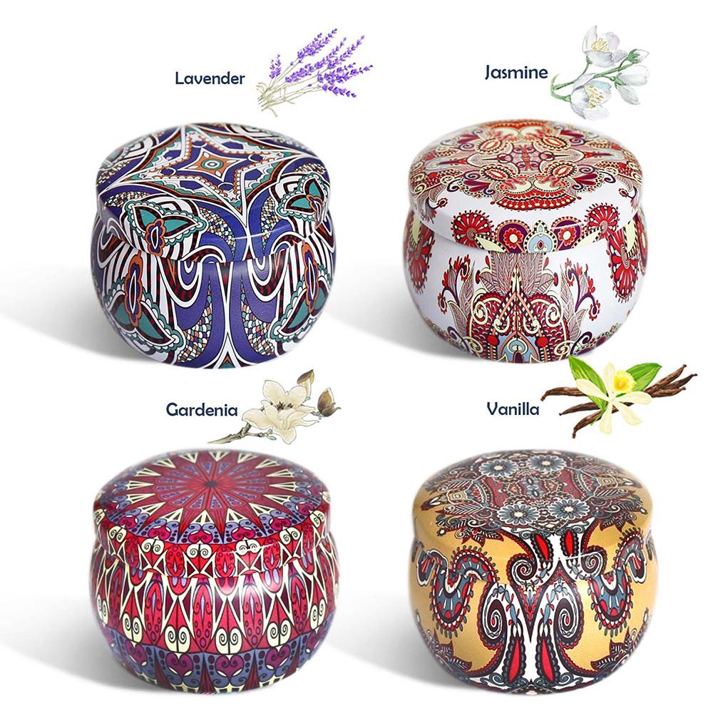 Nến thơm bằng sáp đậu nành với 4 hương thơm nhẹ nhàng và yên bình bao gồm Oải hương, Hoa nhài, Cây dành dành và Vani.