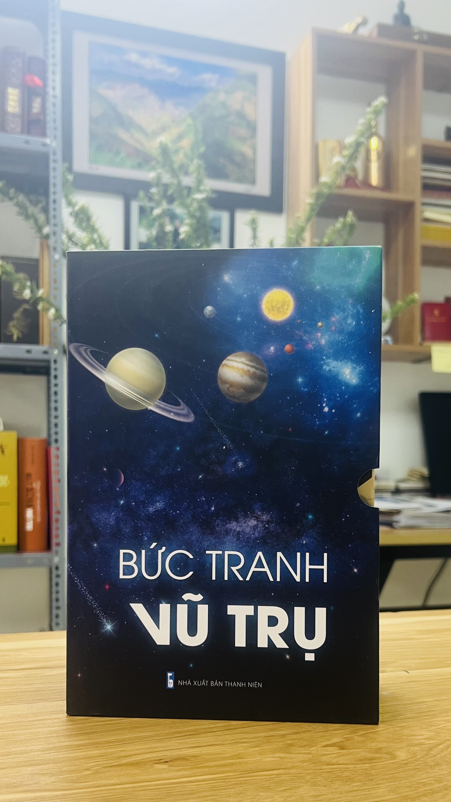 (Bộ 5 Cuốn) BỨC TRANH VŨ TRỤ (Lược sử thiên văn học; Xa hơn mây Oort; Trái đất và hệ mặt trời; Các chòm sao; Từ điển Thiên văn học và Vật lý thiên văn) - Đặng Vũ Tuấn Sơn (chủ biên) - (bìa mềm)