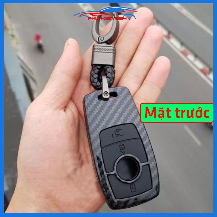 Ốp vỏ bọc chìa khóa xe Mercedes E-Class, GLC-Class 3 nút sợi nhựa cacbon kèm móc treo Inox