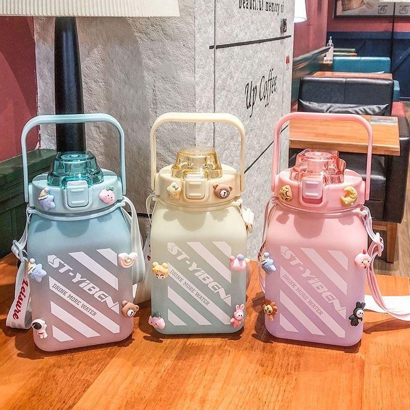 Tại chỗ ấm đun nước dung tích lớn ấm đun nước rơm rạ lưới cốc nước màu đỏ chống rơi đun nước uống trực tiếp ấm đun nước ấm đun nước lớn