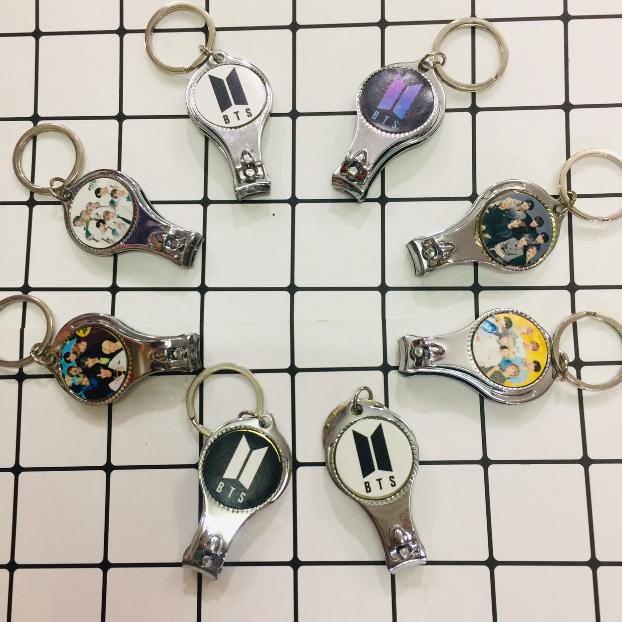 Bấm Móng Tay JUNGKOOK BTS mẫu ngẫu nhiên