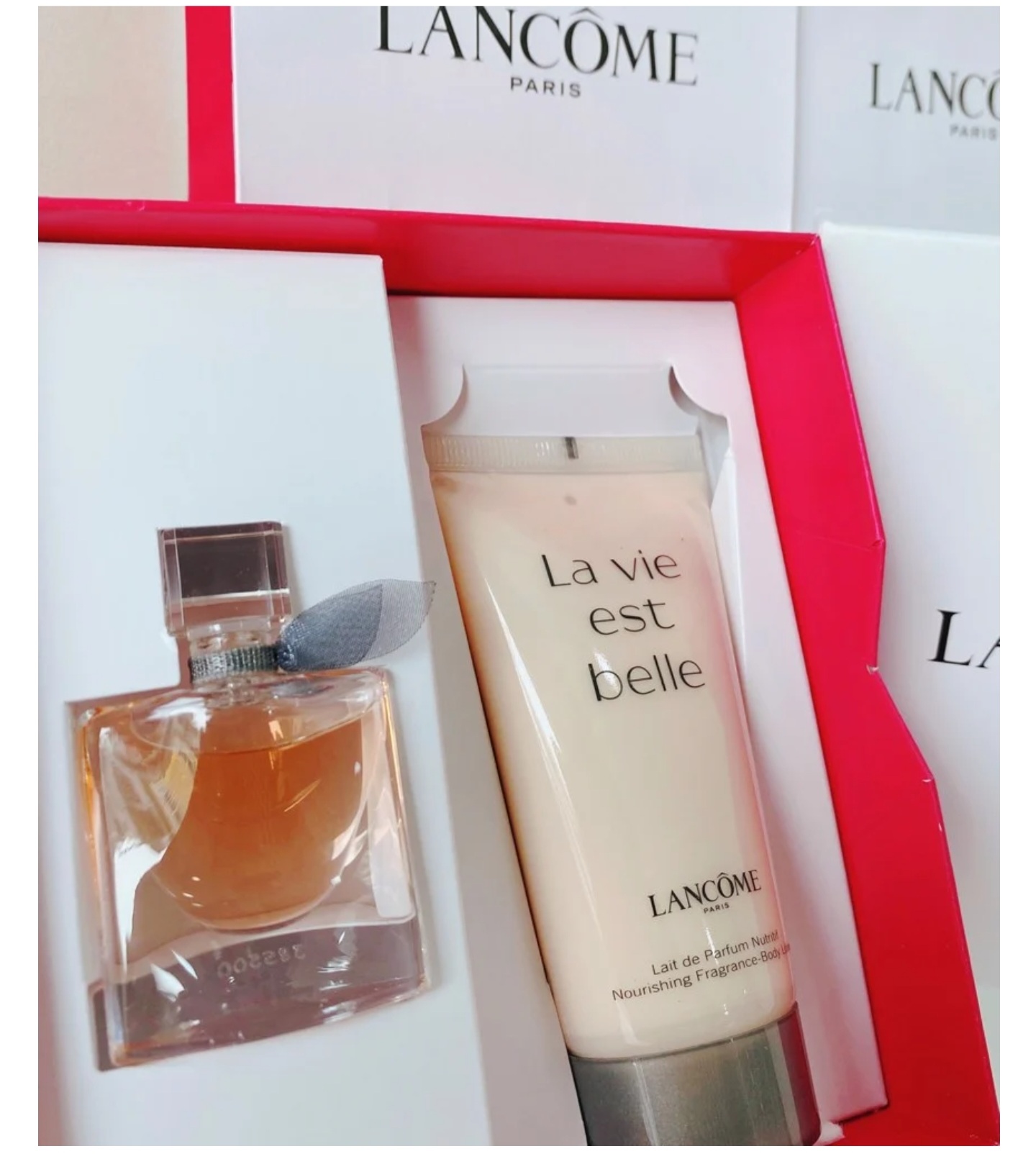 Set Quà Tặng Nước Hoa Và Lotion Lancome La Vie Est Belle EDP (4ML + 50ML)