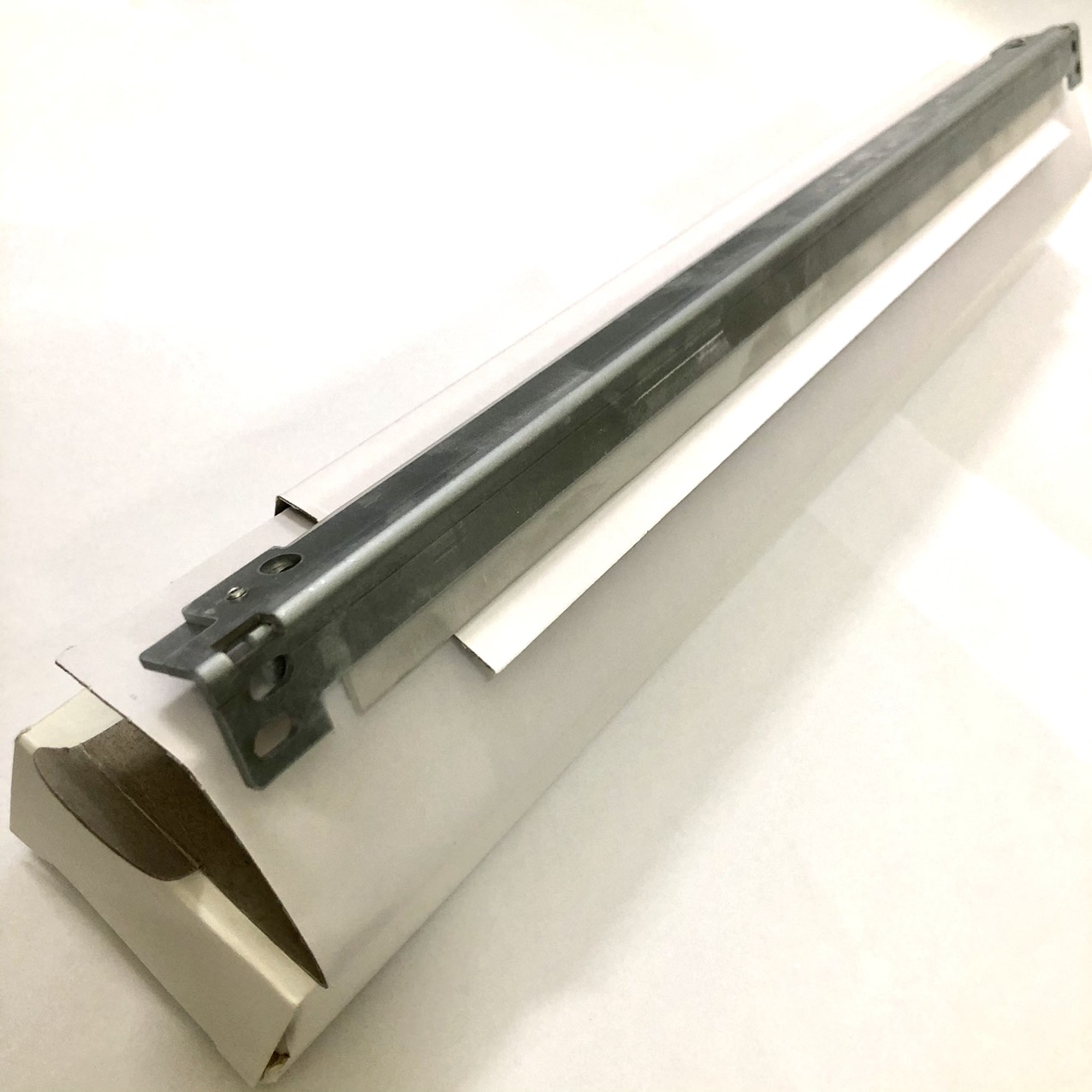 Gạt bell (gạt băng tải) 2060: Dùng cho máy photocopy Ricoh 1060/ 1075/ 2060/ 2075/ 6500/ 7500/ 8000/ 6001/ 8001/9001/ 6002/ 6502/9002/ 6503/7503 ( HA - Hàng nhập khẩu )