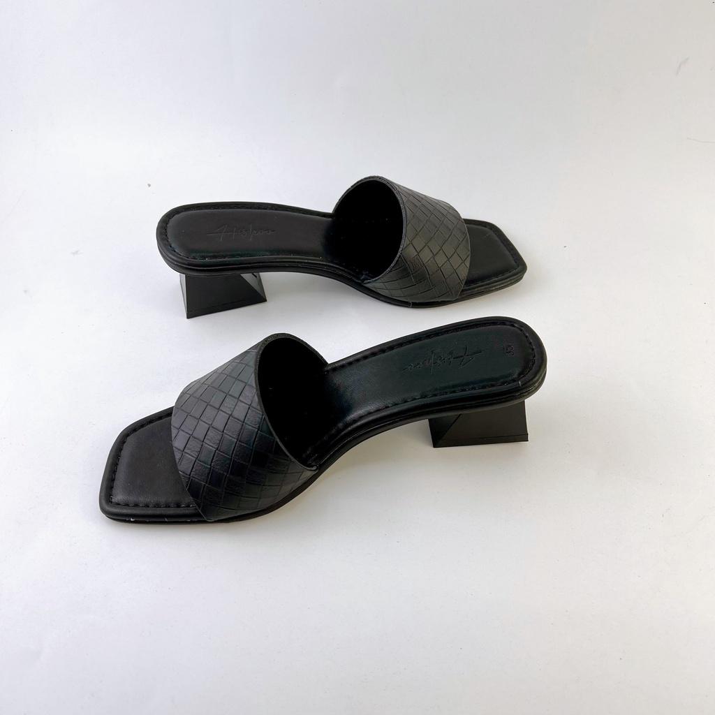 Dép cao gót nữ đế vuông thời trang dáng guốc sandal cao 5 phân quai ngang cao cấp Hishoo size 34-41 s039