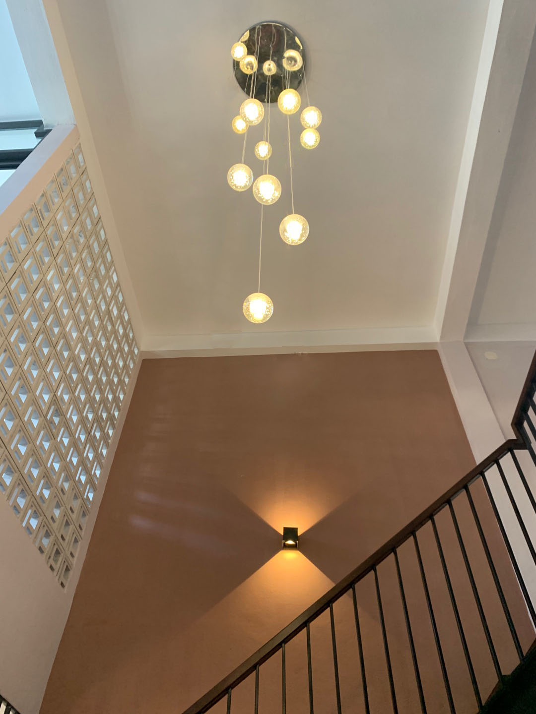 Đèn thả thông tầng KUNLI trang trí nội thất hiện đại loại 10 bóng pha lê thủy tinh cao cấp