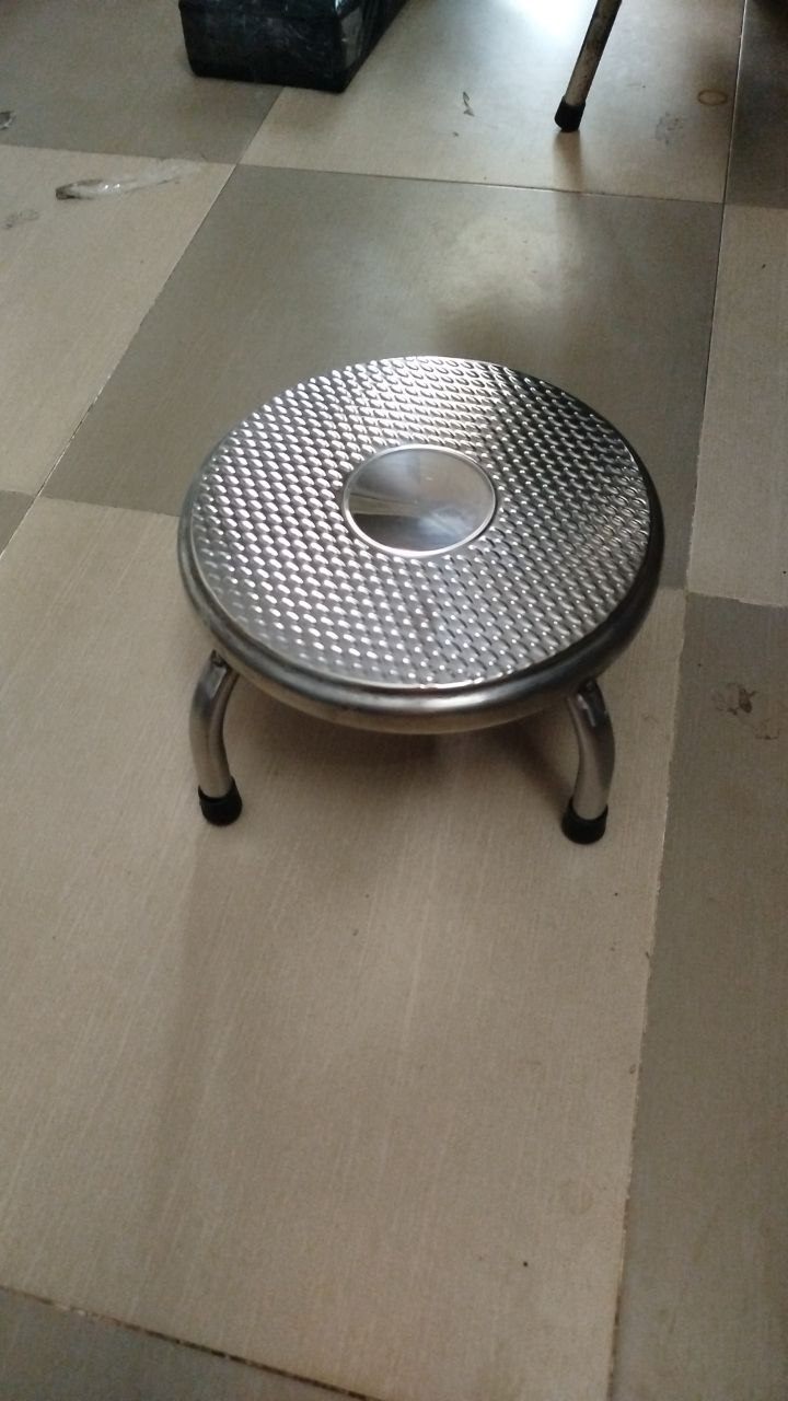 Ghế Thấp Inox, Ghế Ngồi Xổm, Ghế Nhặt Rau Đa Năng Kích Thước 25 Cm 4 Chân Có 4 Nút Cao Su Chống Trượt