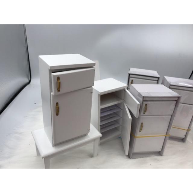 Mô hình tủ lạnh mini bằng gỗ trang trí nhà búp bê.Tủ lạnh gỗ tỉ lệ 1/12