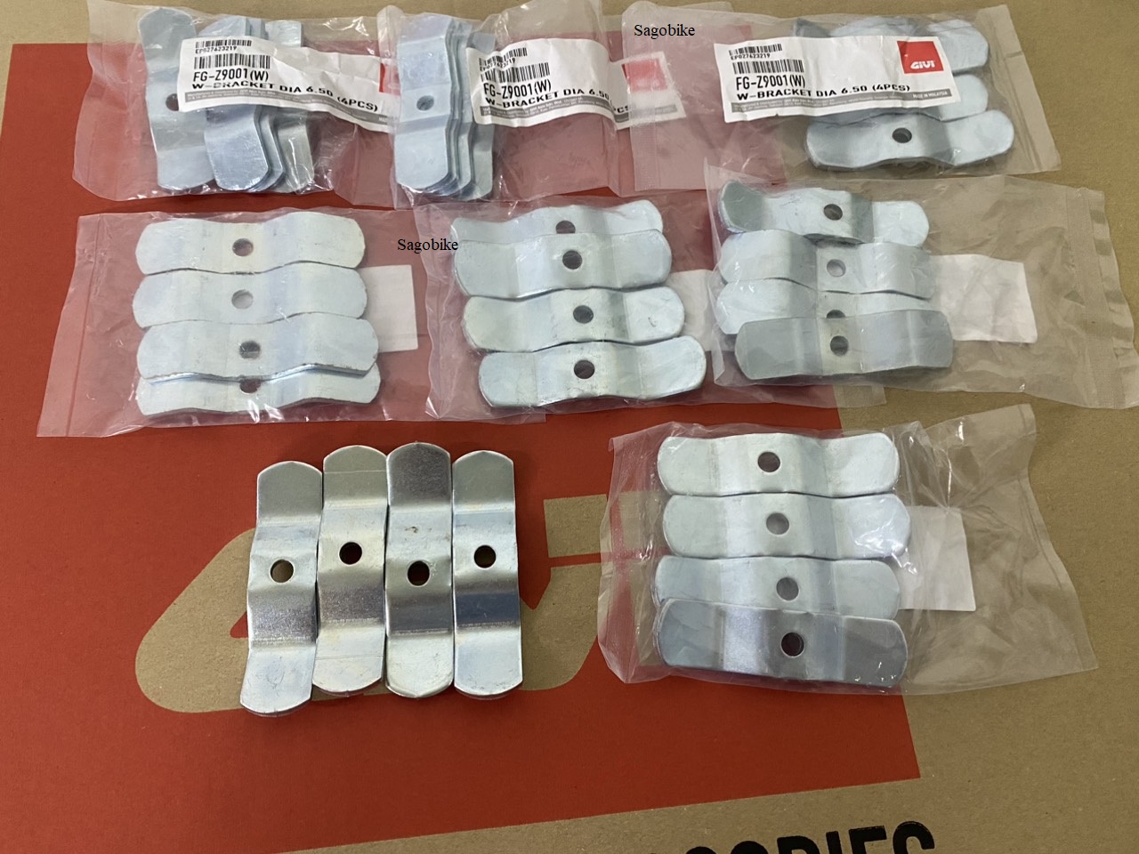 Bộ bát kẹp lượn sóng gắn thùng givi , 4 thanh gợn sóng gắn thùng givi Z9001