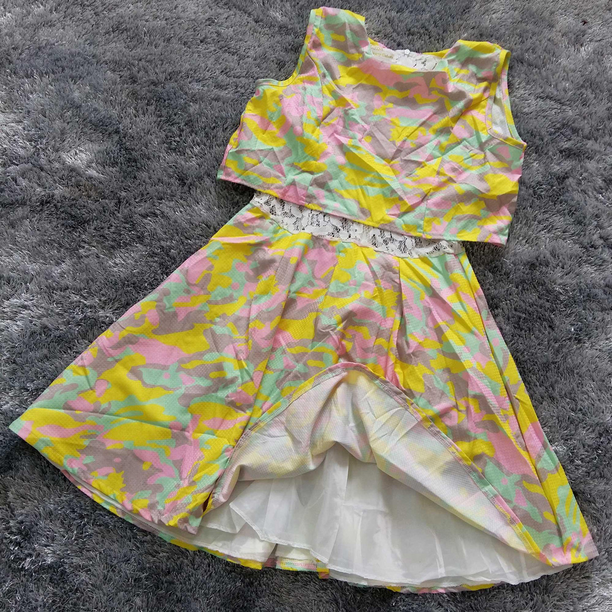 Đầm xòe họa tiết màu vàng size L