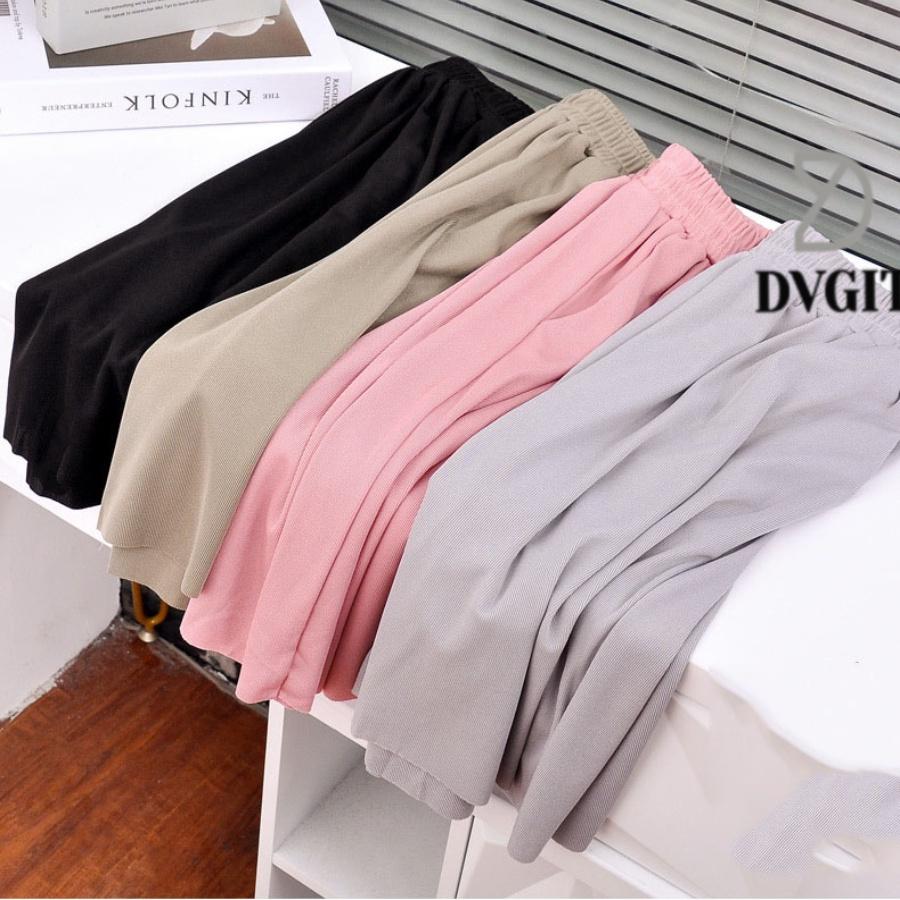 Quần Đùi Nữ Short Tăm Trơn DVGIT Chất Liệu Tăm Lạnh Cao Cấp Kiểu Dáng Hàn Quốc Mát Mẻ Mềm Mại Đi Chơi, Dạo Phố