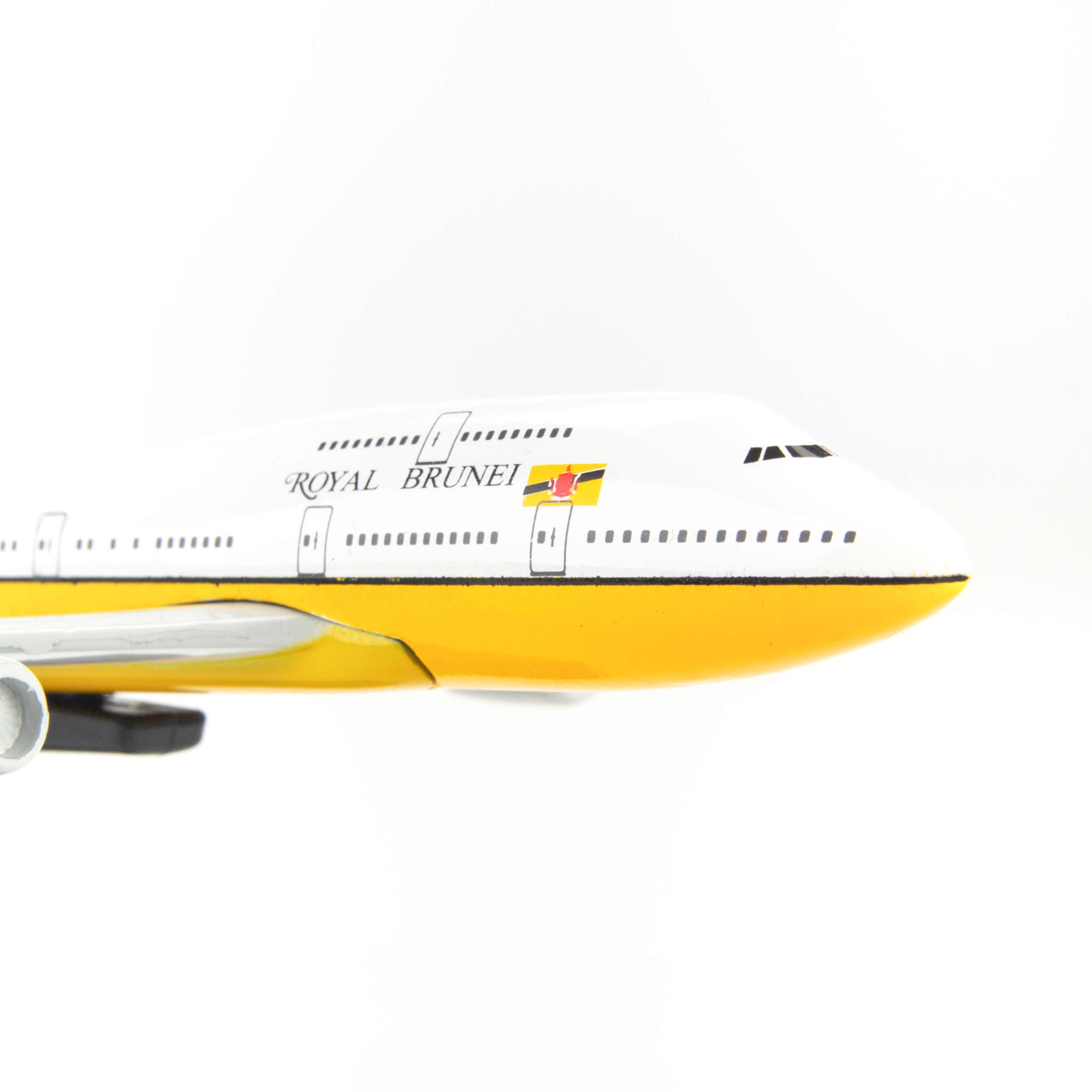 Mô Hình Máy Bay Trưng Bày Boeing 747 Royal Brunei Everfly (Vàng)