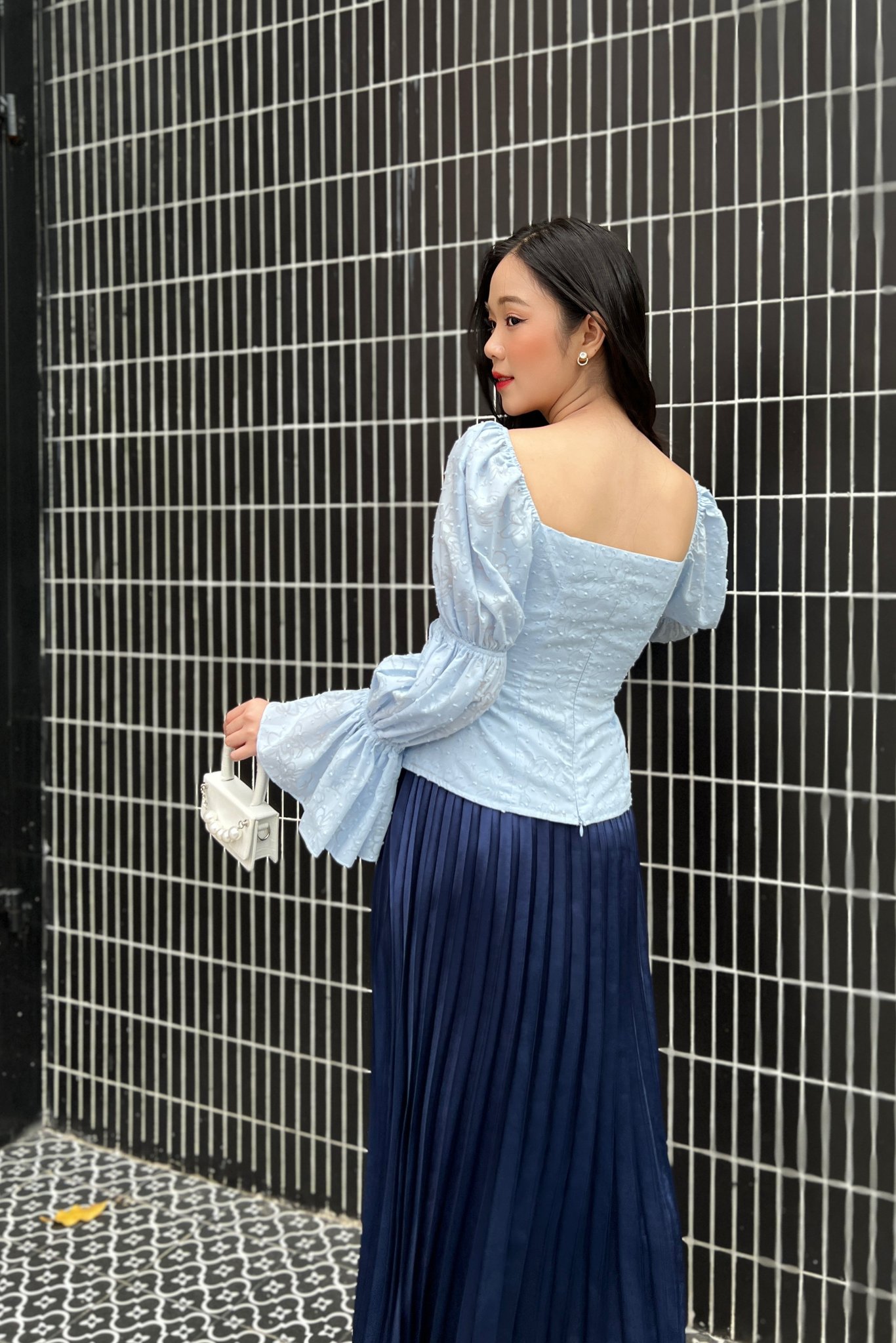 OLV - Chân váy Satin Pleated Skirt in Navy