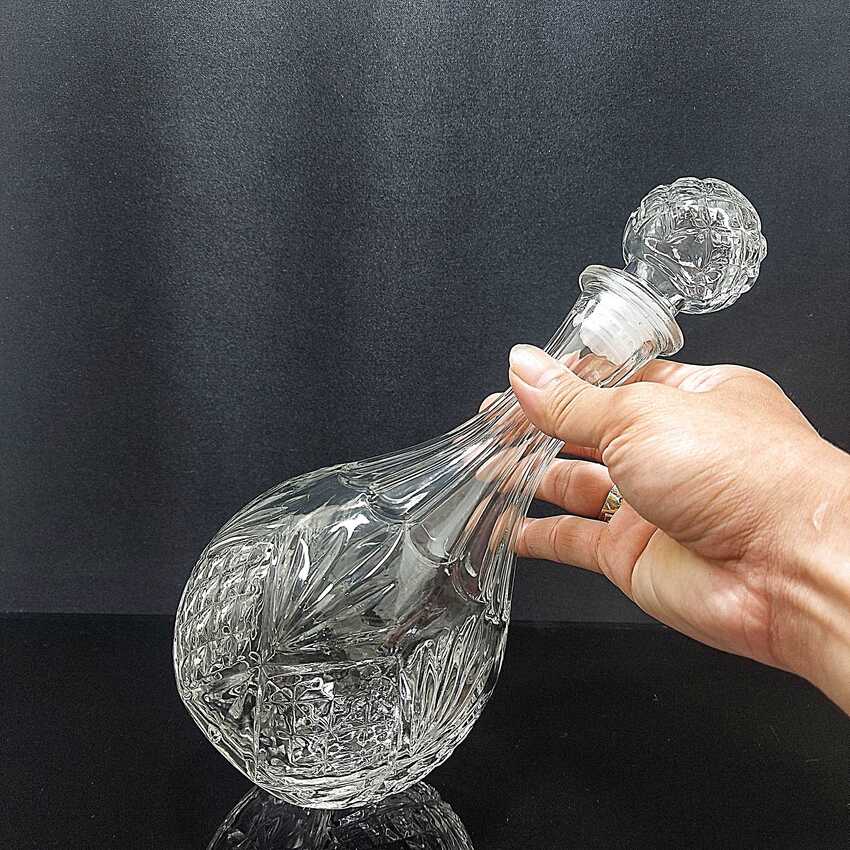 Vỏ Chai Rượu Đẹp 750ml thủy tinh cao cấp mẫu Giọt Nước hoa văn lá nổi – Chai Thủy Tinh Đựng Rượu chưng bàn ăn vô cùng sang trọng