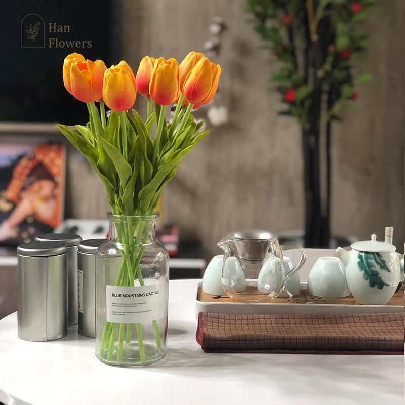 SIÊU HOT - Combo 10 bông tulip PU non + lọ thủy tinh hot trend - trang trí nhà cửa